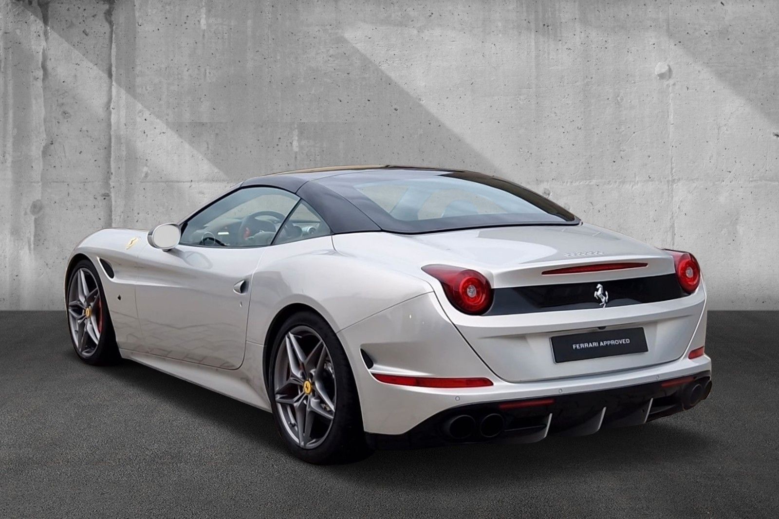 Fahrzeugabbildung Ferrari California T*Tailor Made*1of1*Sammler