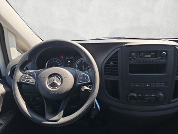 Mercedes eVito - 12