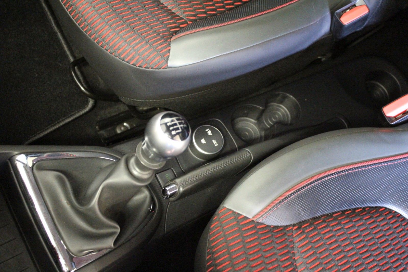 Fahrzeugabbildung Renault Captur dci 110  Xmode   *Navigation *Klima*PDC*