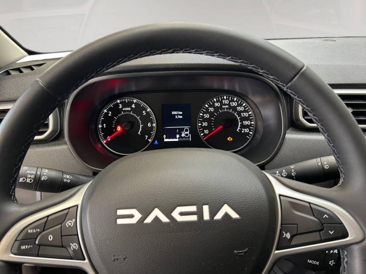 Fahrzeugabbildung Dacia DUSTER Expression TCe 130