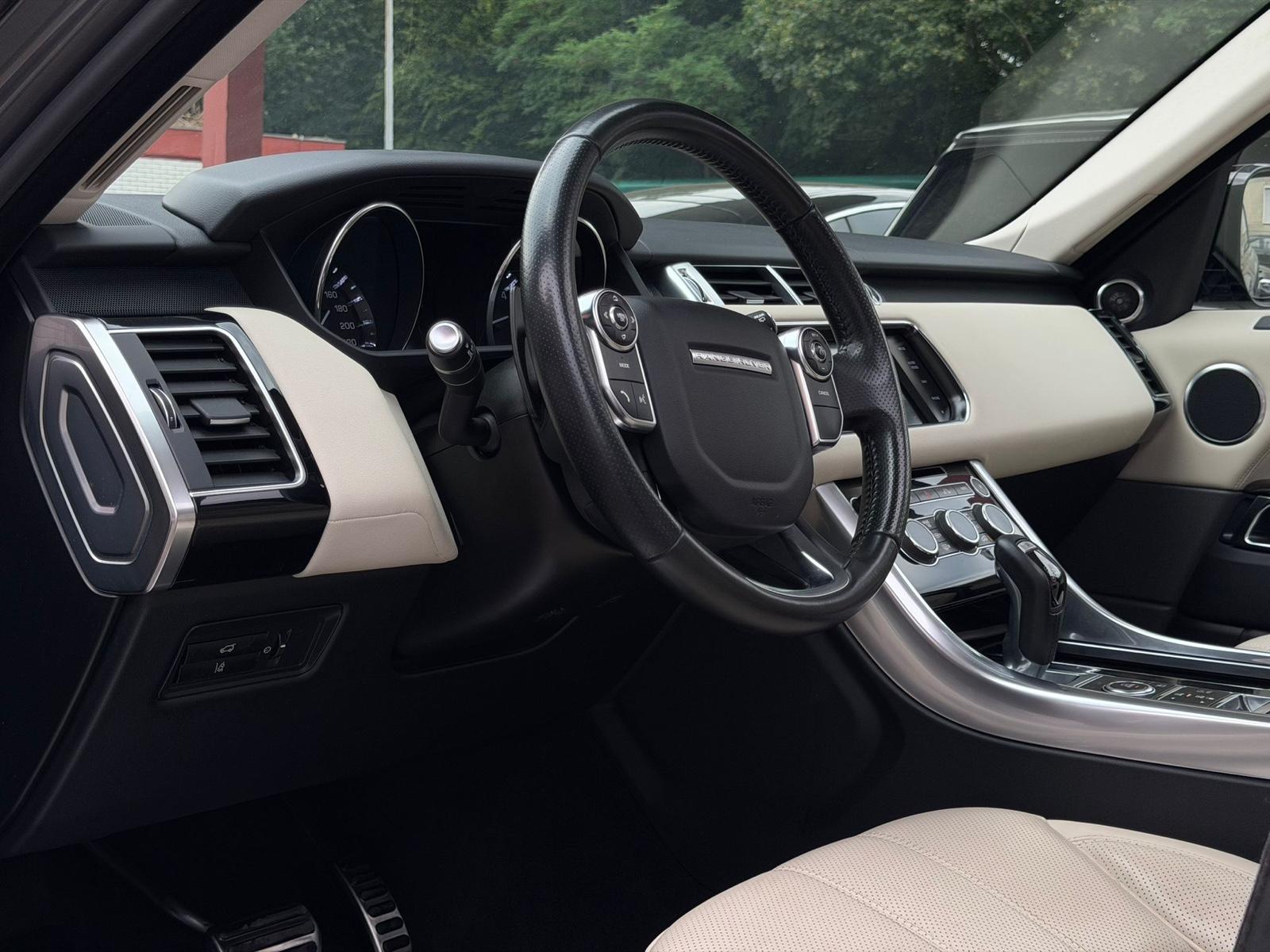 Land Rover Range Rover Sport HSE Dynamic*PANO*KEYLESS*R-KAM