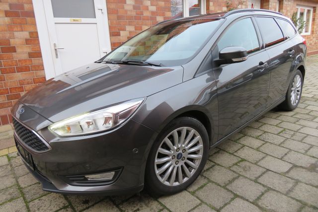 Ford Focus Turnier Business HU/AU Neu 8 fach bereift