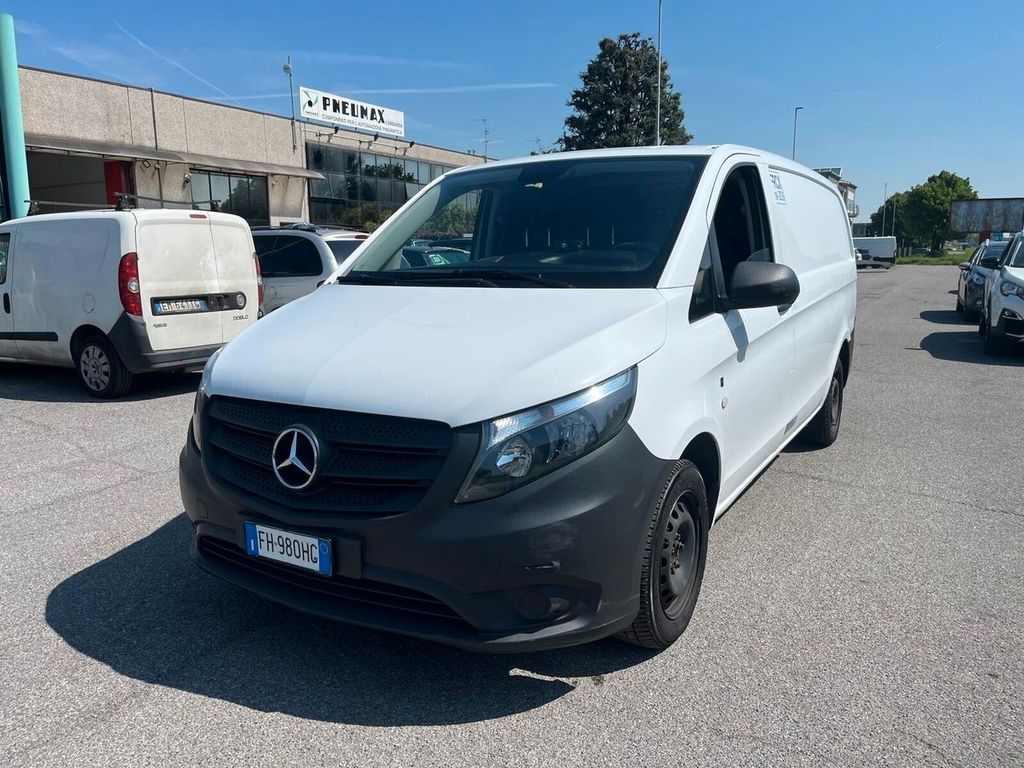 Image of Mercedes-Benz Vito