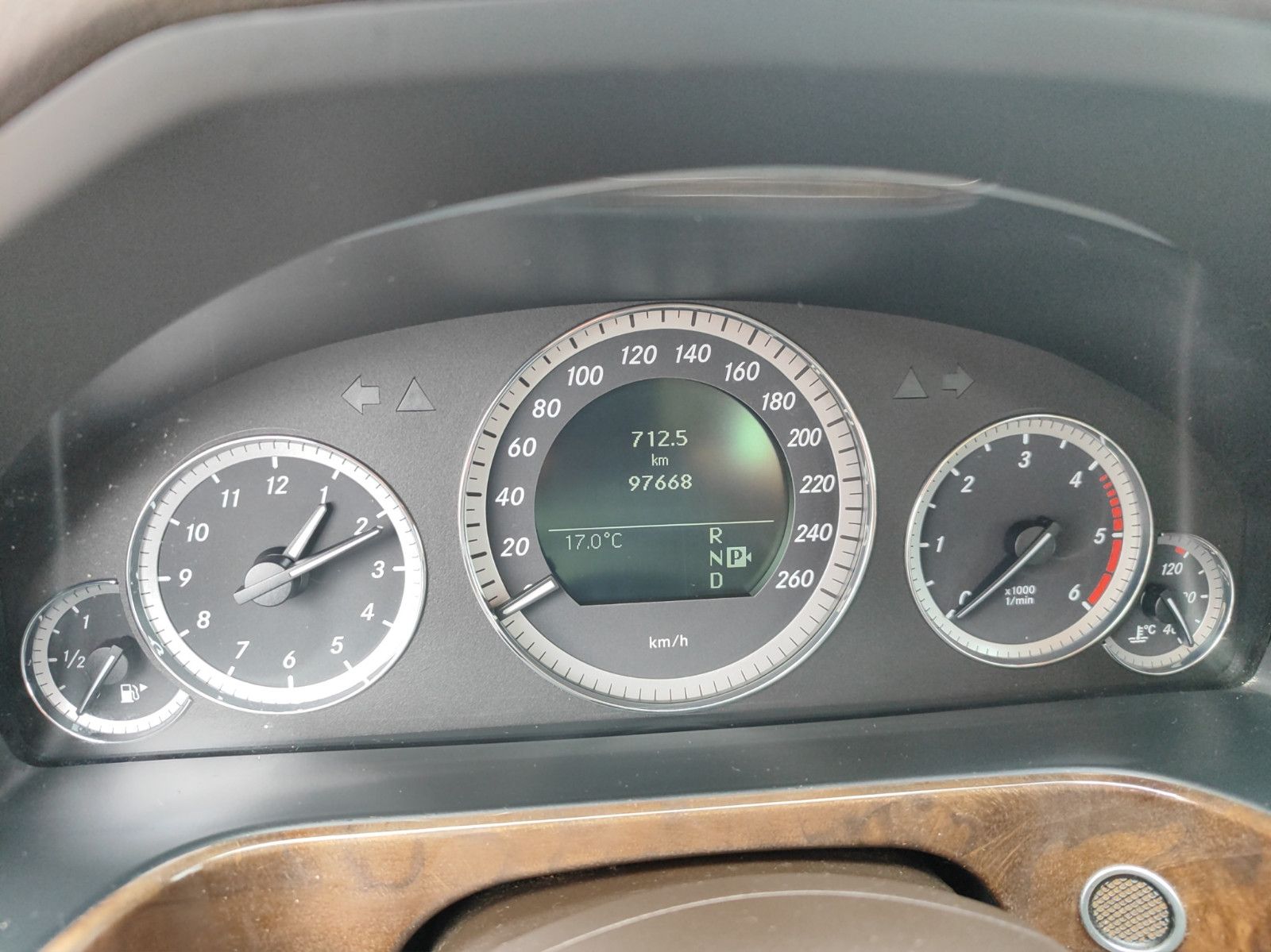 Fahrzeugabbildung Mercedes-Benz E 350 CDI BlueEfficiency*Navi*Leder*Top Zustand*