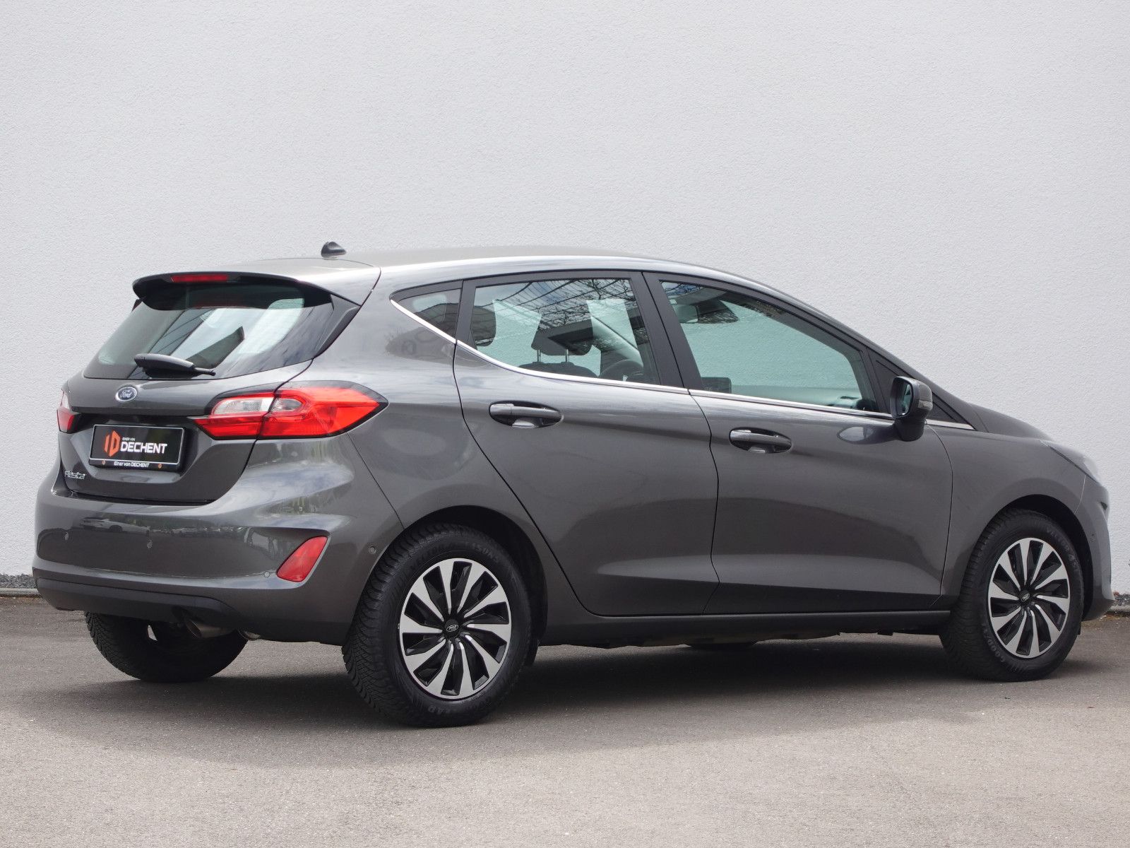 Fahrzeugabbildung Ford Fiesta 1,0 EcoBoost Titanium AHK,PDC,Kamera,LED