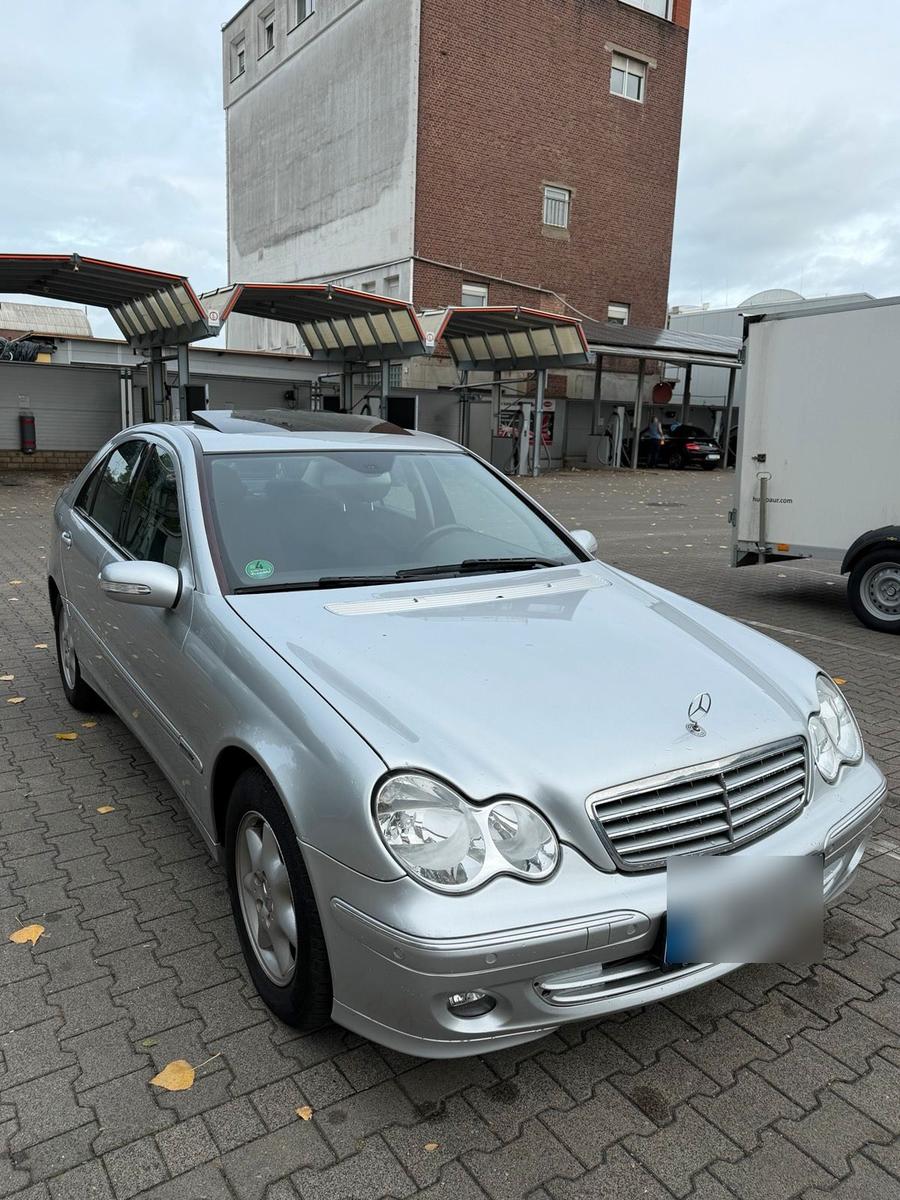Mercedes-Benz C 180