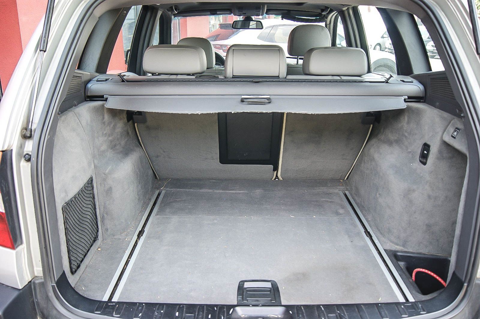 Fahrzeugabbildung BMW X3 3.0i  LEDER XENON NAVI SPORT-FW = aus 1.HAND=