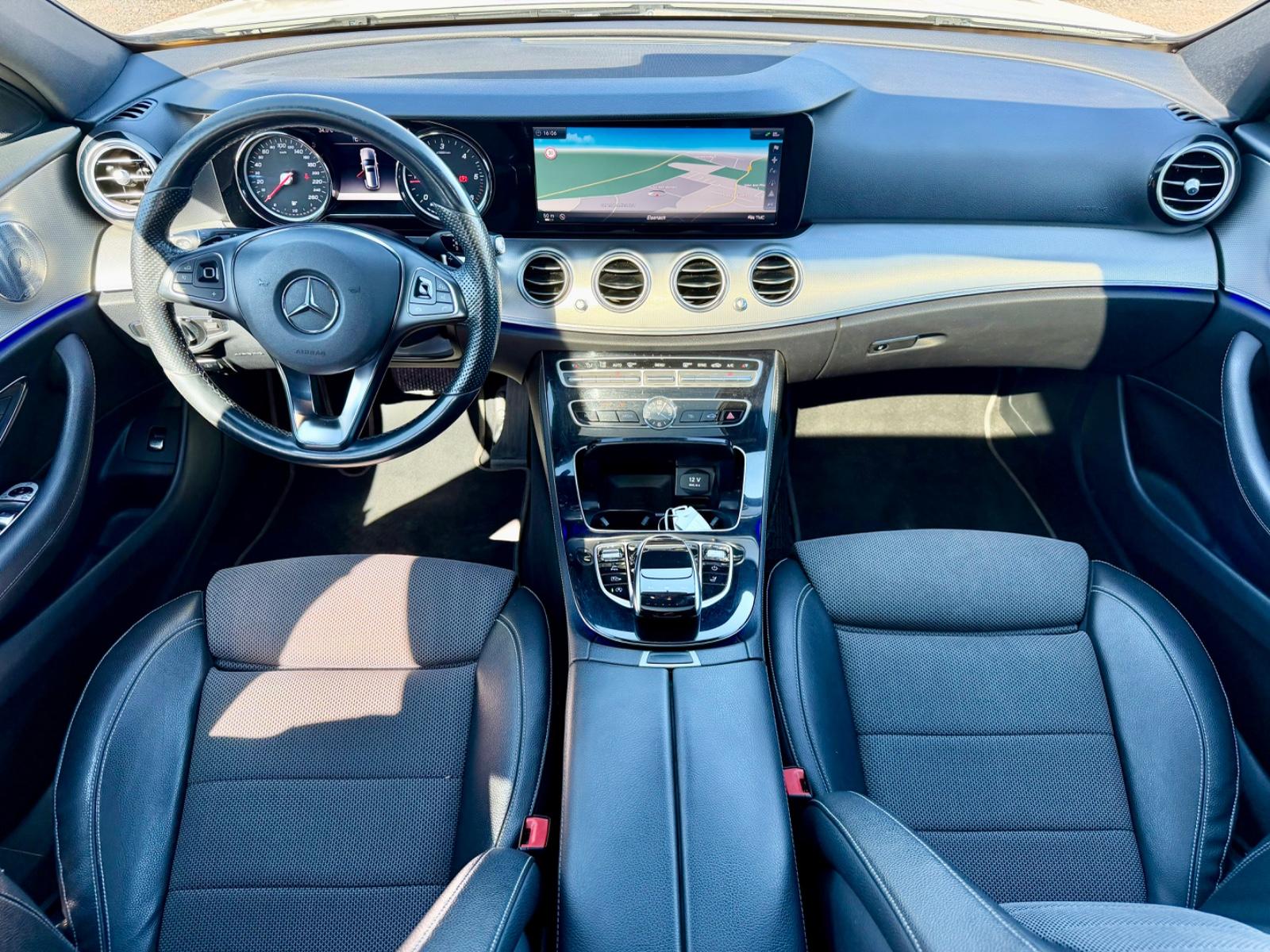 Mercedes-Benz E220d*AMG Line*LED*Navi*Burmester*
