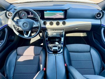 Mercedes E 220 - 5