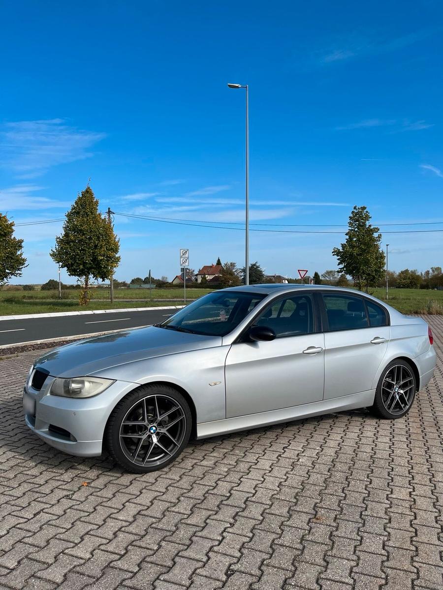 BMW 320
