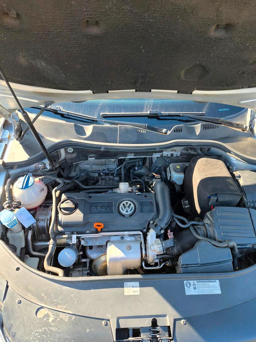Volkswagen Passat 2011 — photo 8
