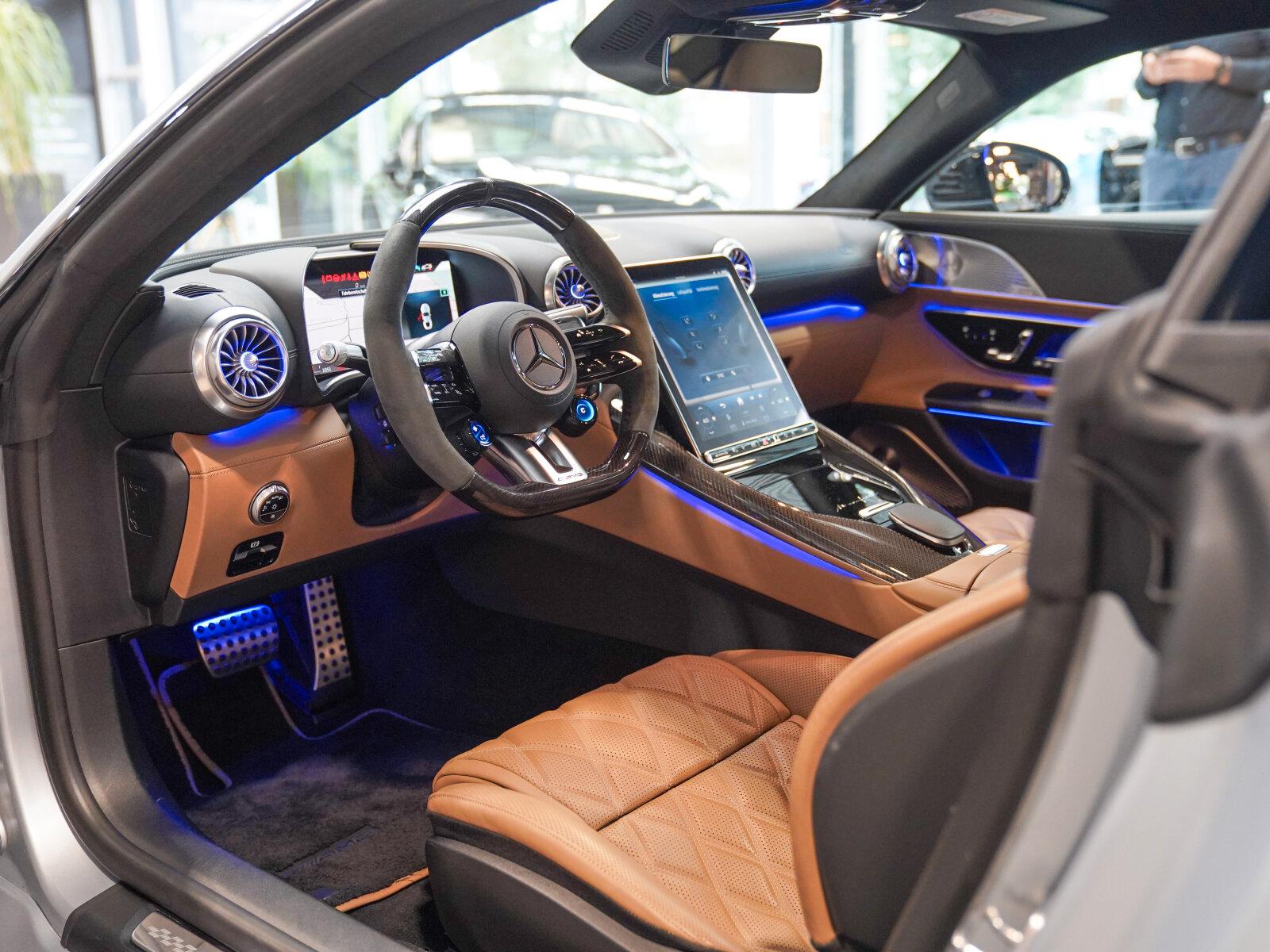 Mercedes-Benz AMG GT 63 S E PERFORMANCE MATT Carbon techgold