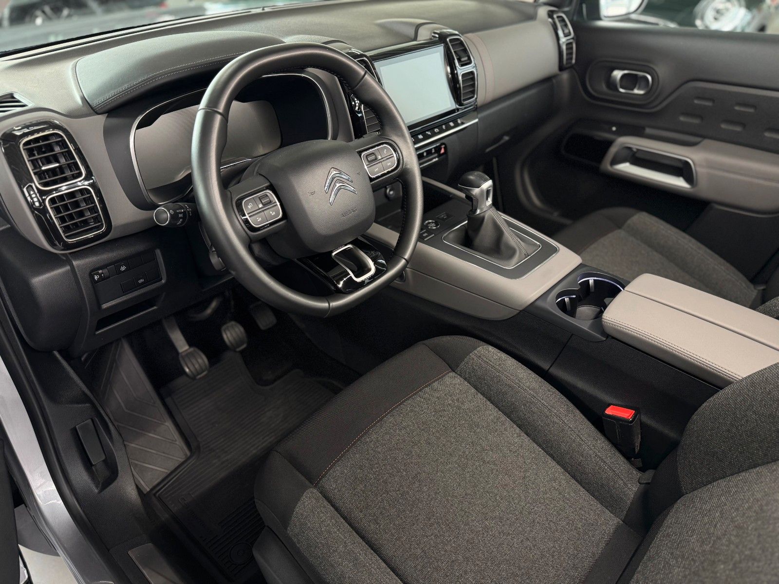 Fahrzeugabbildung Citroën C5 Aircross 1.2 130 Feel   "DAB 19"-LM Tempomat"