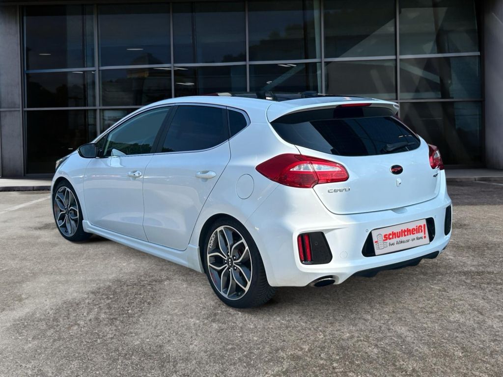 Fahrzeugabbildung Kia Ceed 1.6 T-GDI GT-Track