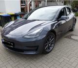 Tesla Model 3 Hinterradantrieb SR mit AHK - Tesla Model 3 in Bremen