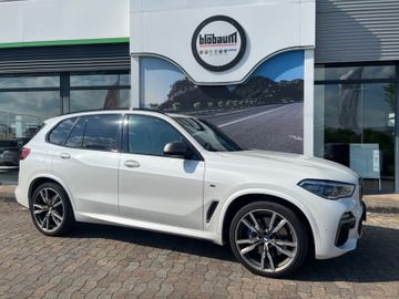 Fahrzeugabbildung BMW X5 M50 M Sport Sky Fond Entertainment VOLL