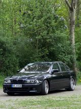BMW 525i M Sport + Glasdach + DSP HiFi + 8-fach - BMW 525 aus 2001: D