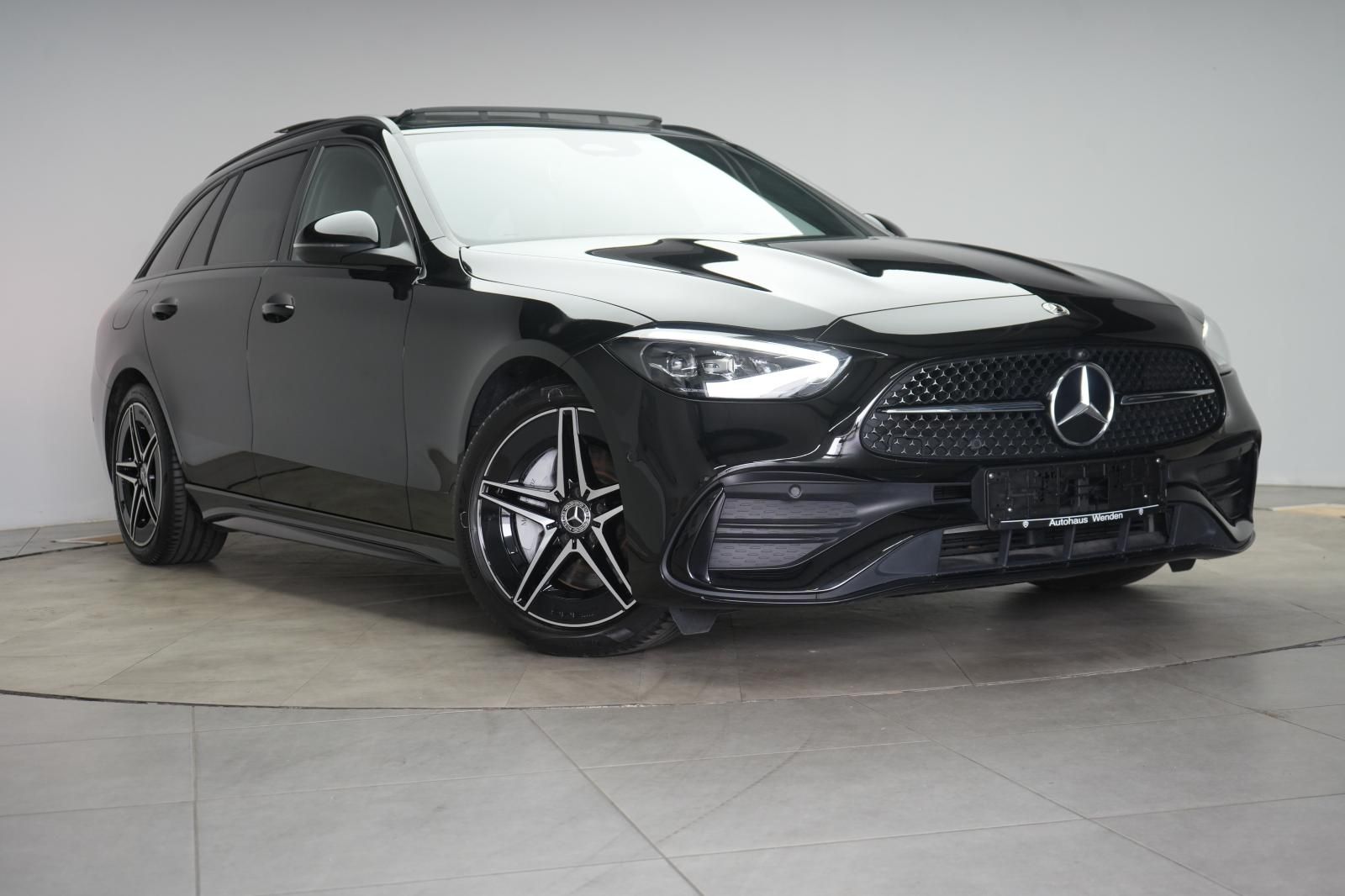 MERCEDES-BENZ C 300 d T 9G-Tronic AMG Line Night/Leder/Pano