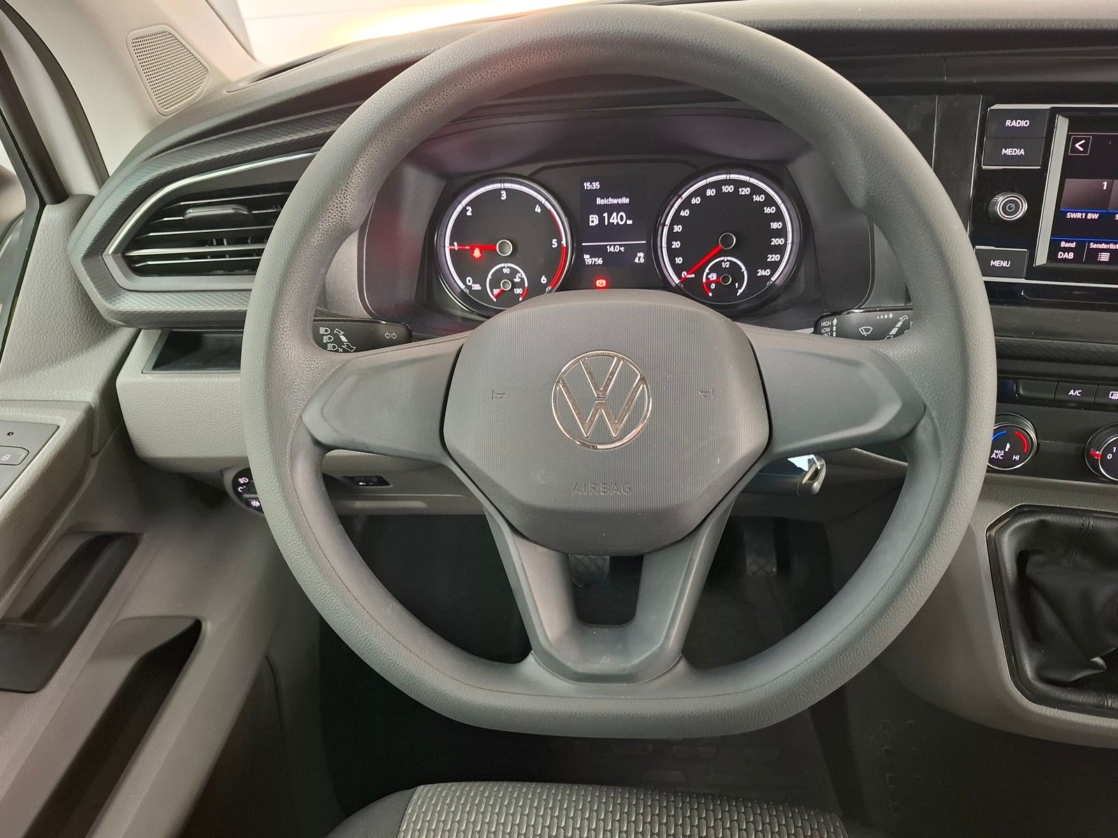 Fahrzeugabbildung Volkswagen T6.1 Transporter Kombi 2,0 TDI +AppConnect