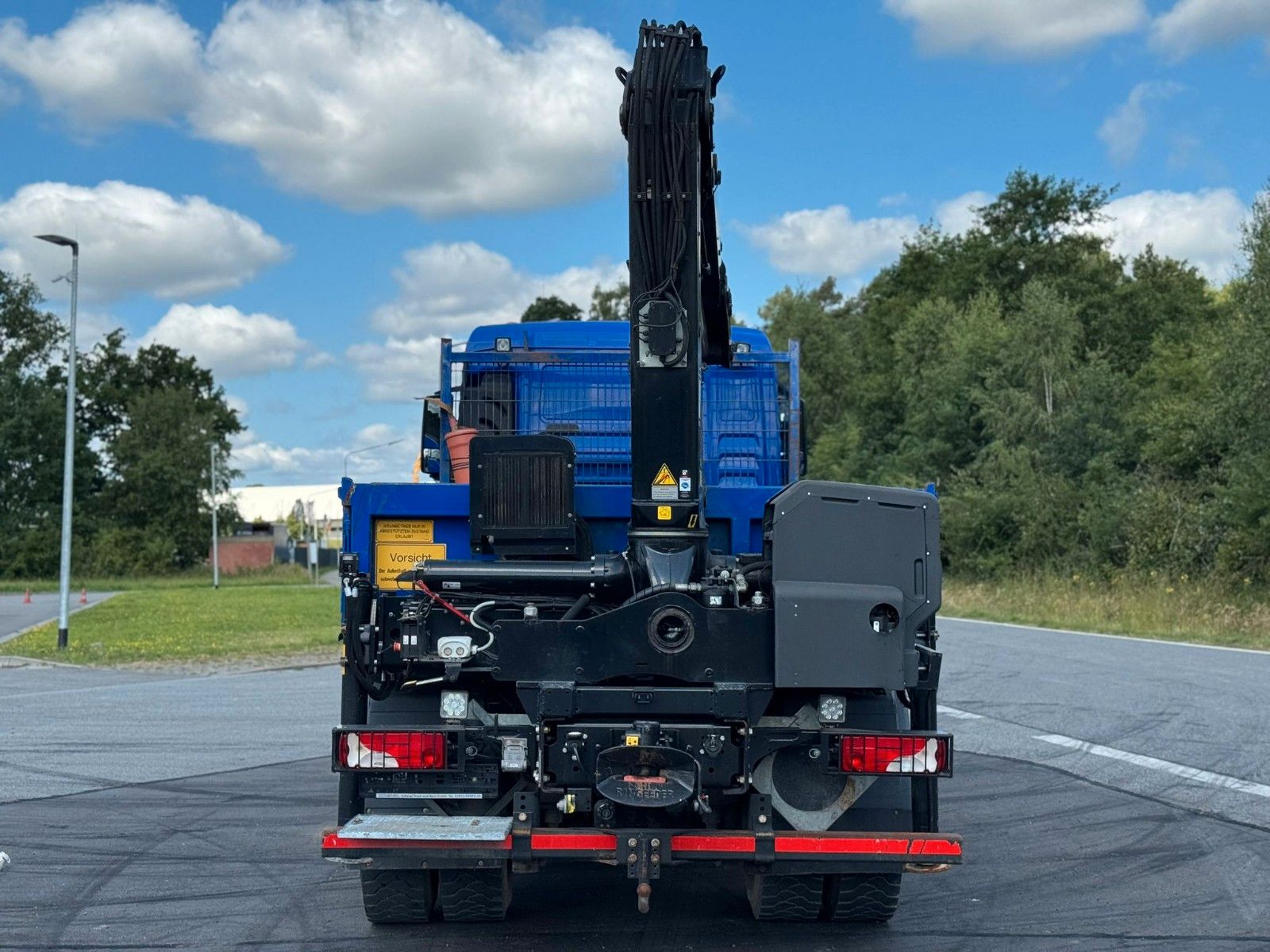 Fahrzeugabbildung MAN TGS 18.420 4X4 BLS 2 SK mit HIAB X-HiDuo 138 BS-
