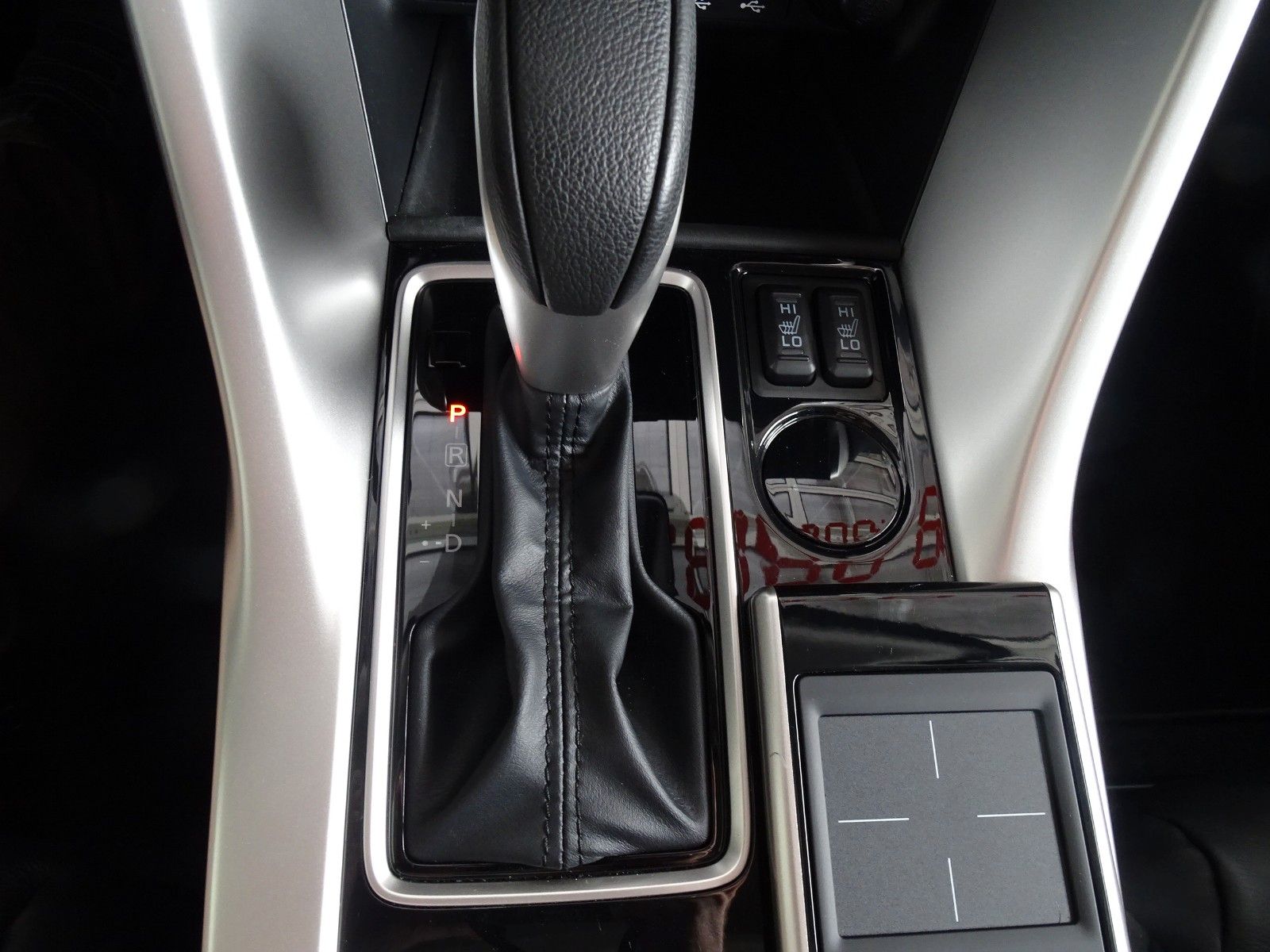 Fahrzeugabbildung Mitsubishi Eclipse Cross Top 2WD CVT