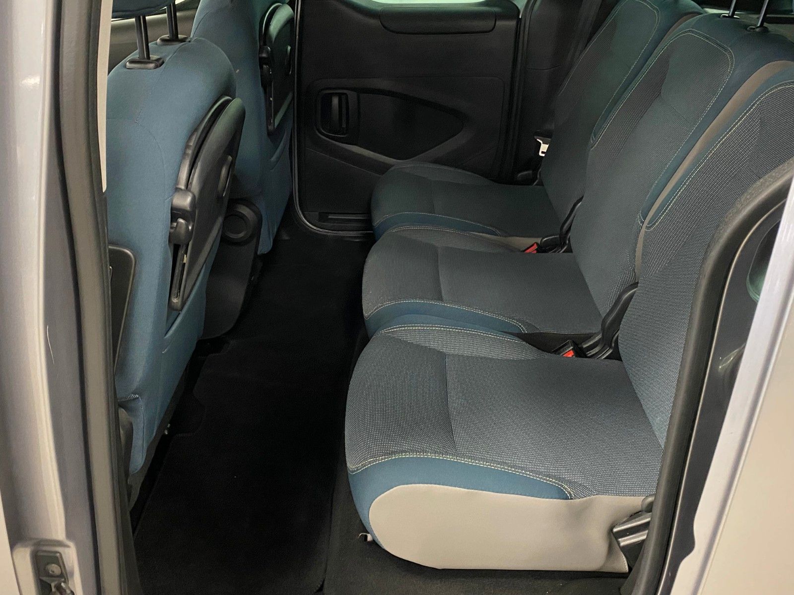 Fahrzeugabbildung Citroën Berlingo BlueHDi 120 S+S Multispace Selection+++