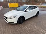 Volvo V40 T2 Momentum *Business-Paket - Volvo V40 Limousine Momentum mit Benzin-Antrieb