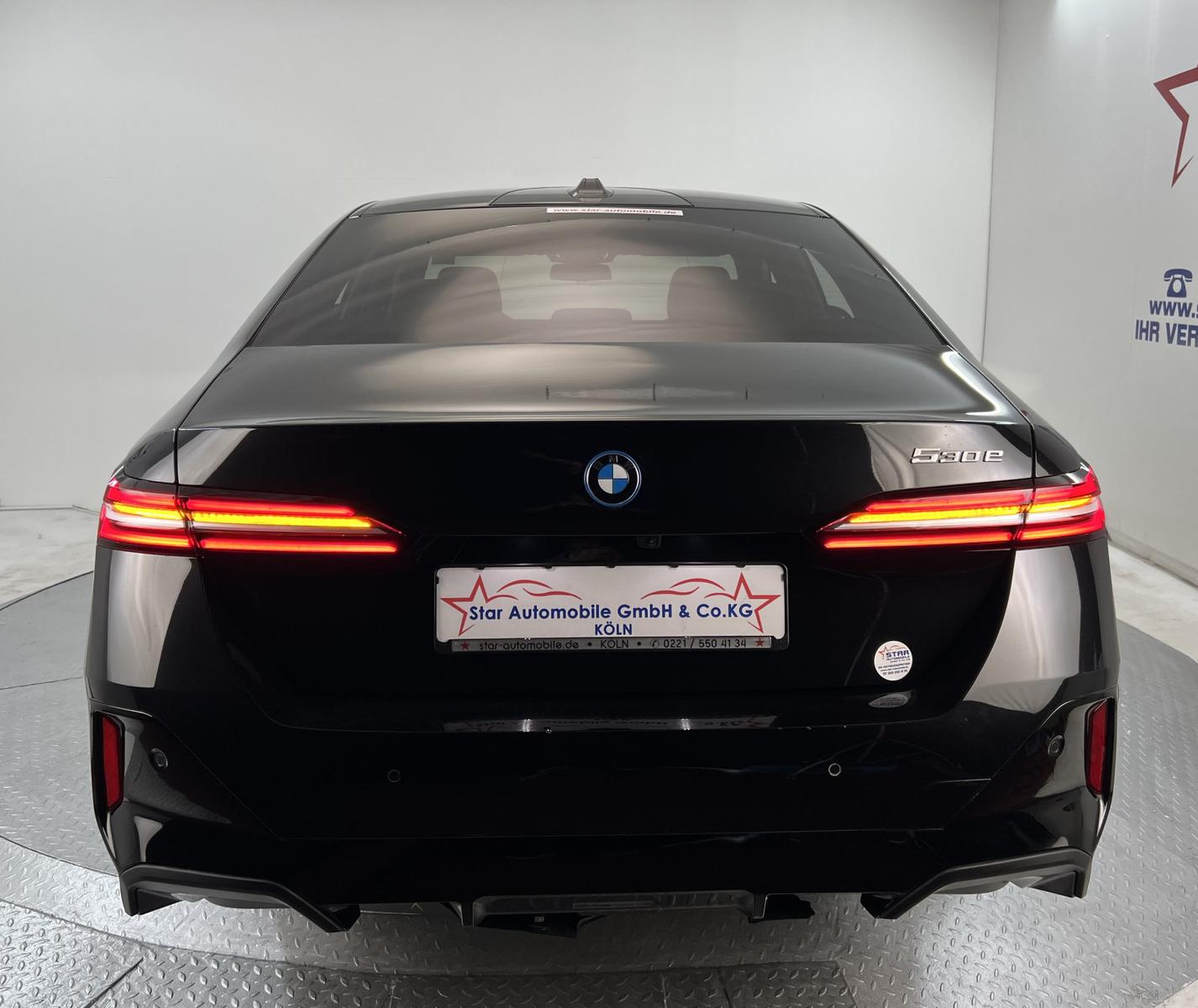 BMW 530 e M Sport Plug-in Hybrid 299 PS H.UP ICONIC