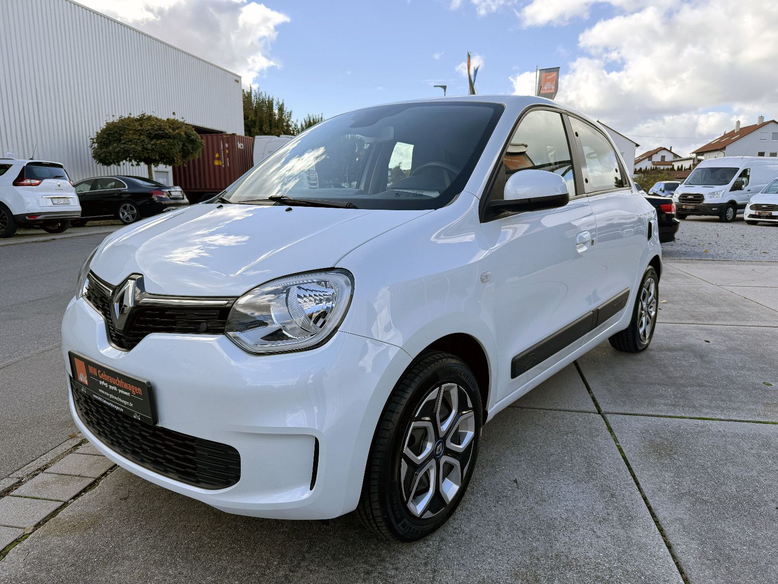 Fahrzeugabbildung Renault Twingo Zen Electric 21kWh CarPlay KLIMA DAB MFKL