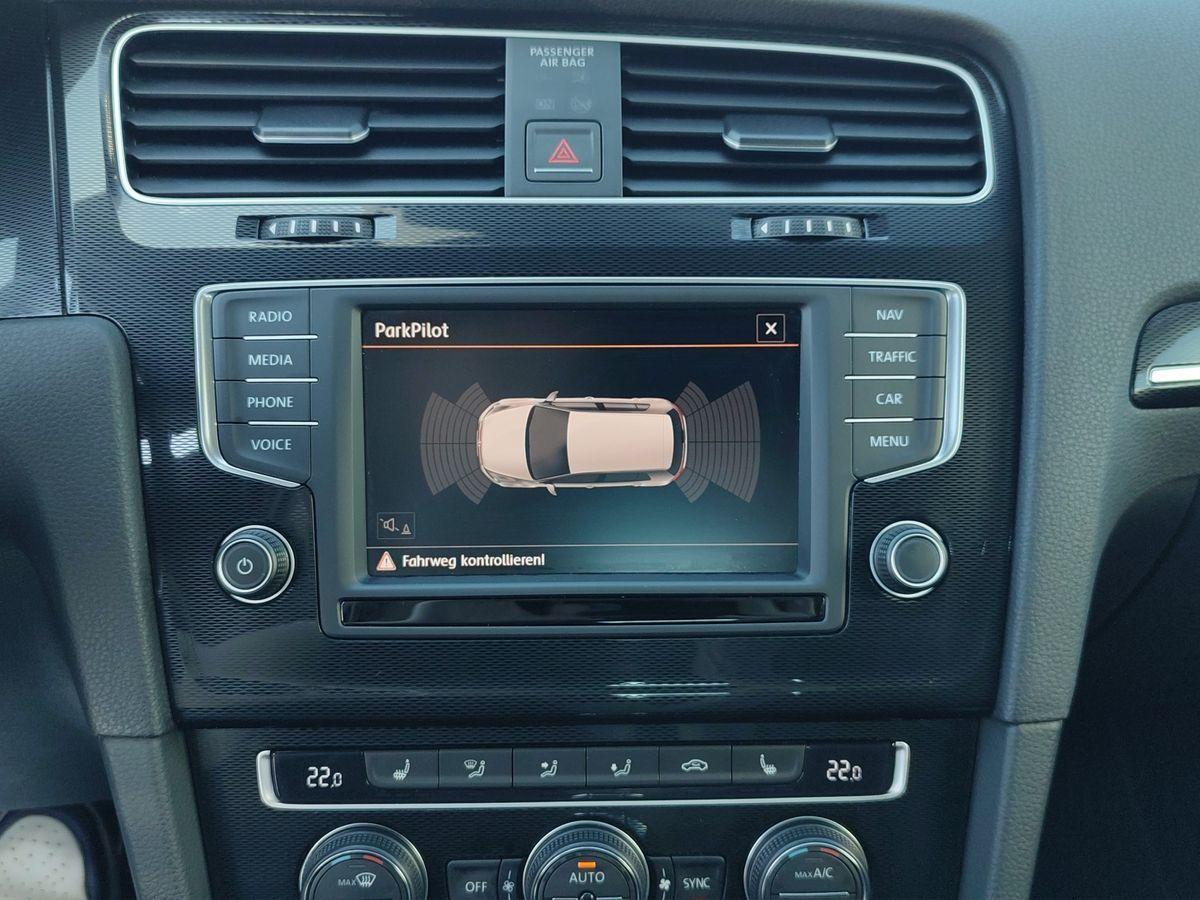 Volkswagen Golf GTI 2.0 TSI DSG +NAVI+XENON+1.HAND+