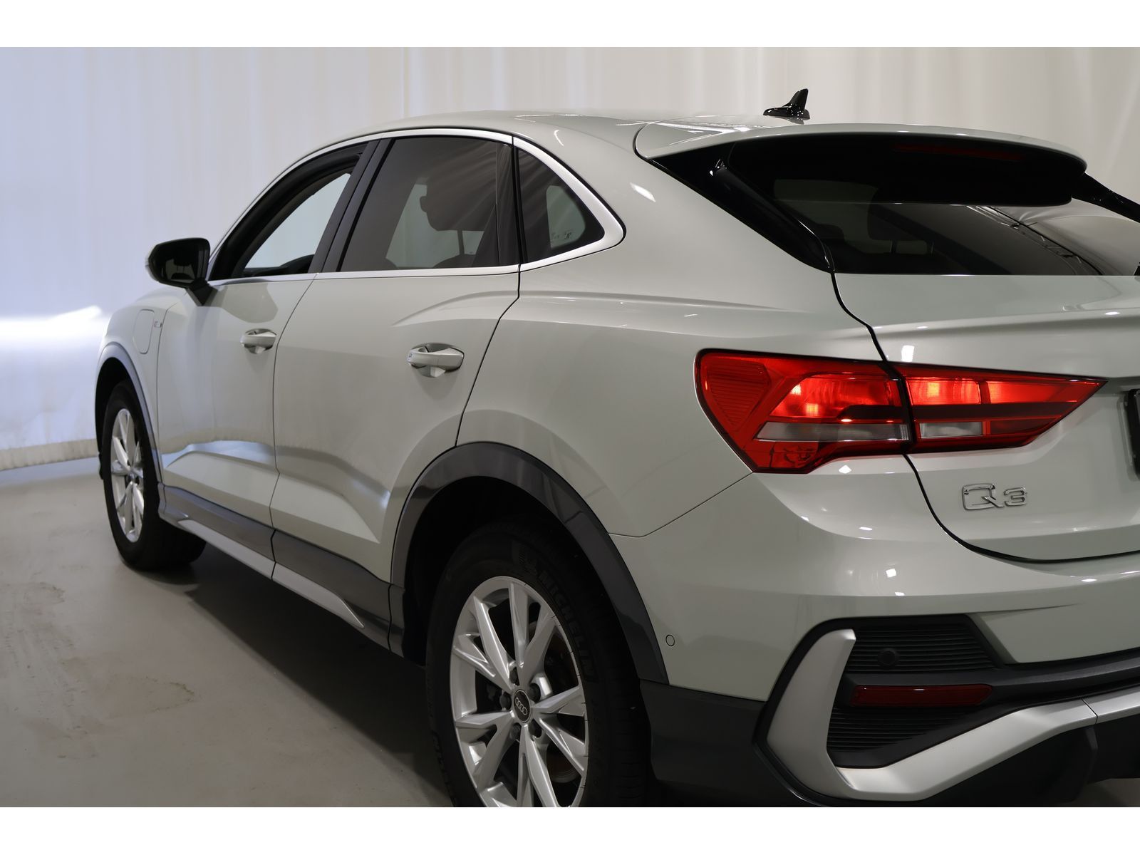 Audi Q3 Sportback 45 TFSI e S line VC*Pano*PDC * foto 16