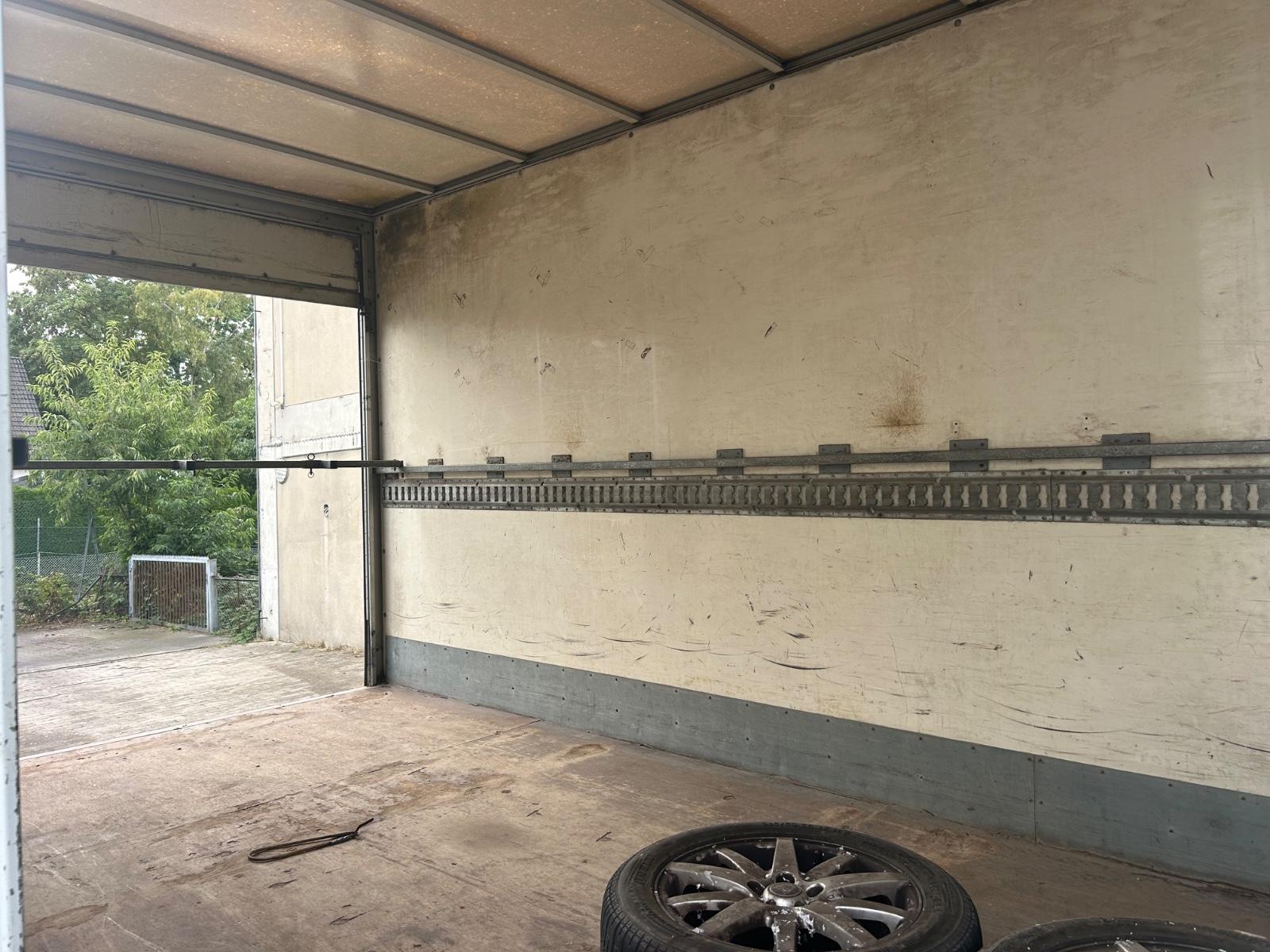 Iveco LKW GESCHLOSSENE  KASTEN LADEBOARDWAND
