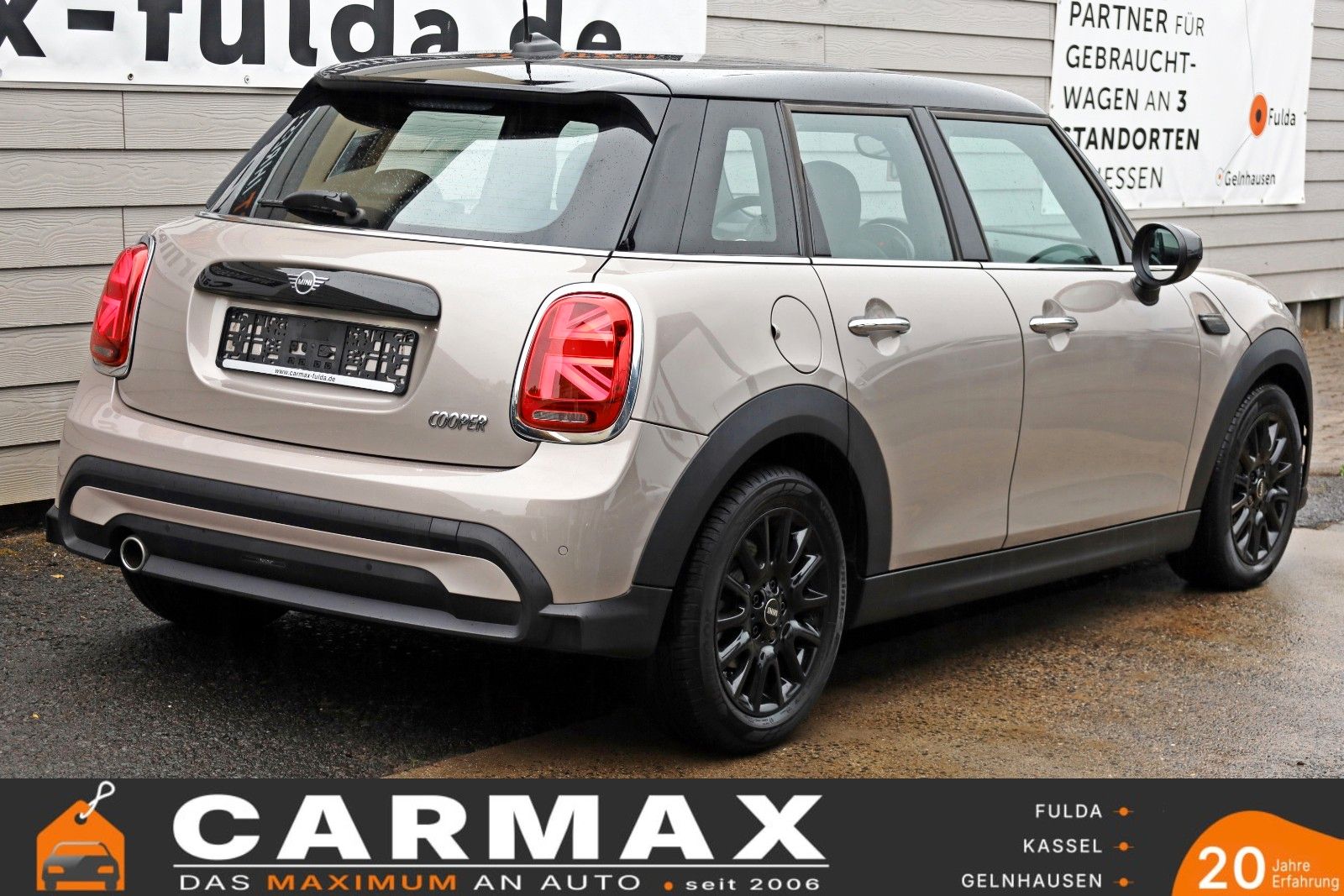 Fahrzeugabbildung MINI COOPER Mini 5-trg,Leder,Navi,Panorama,LED