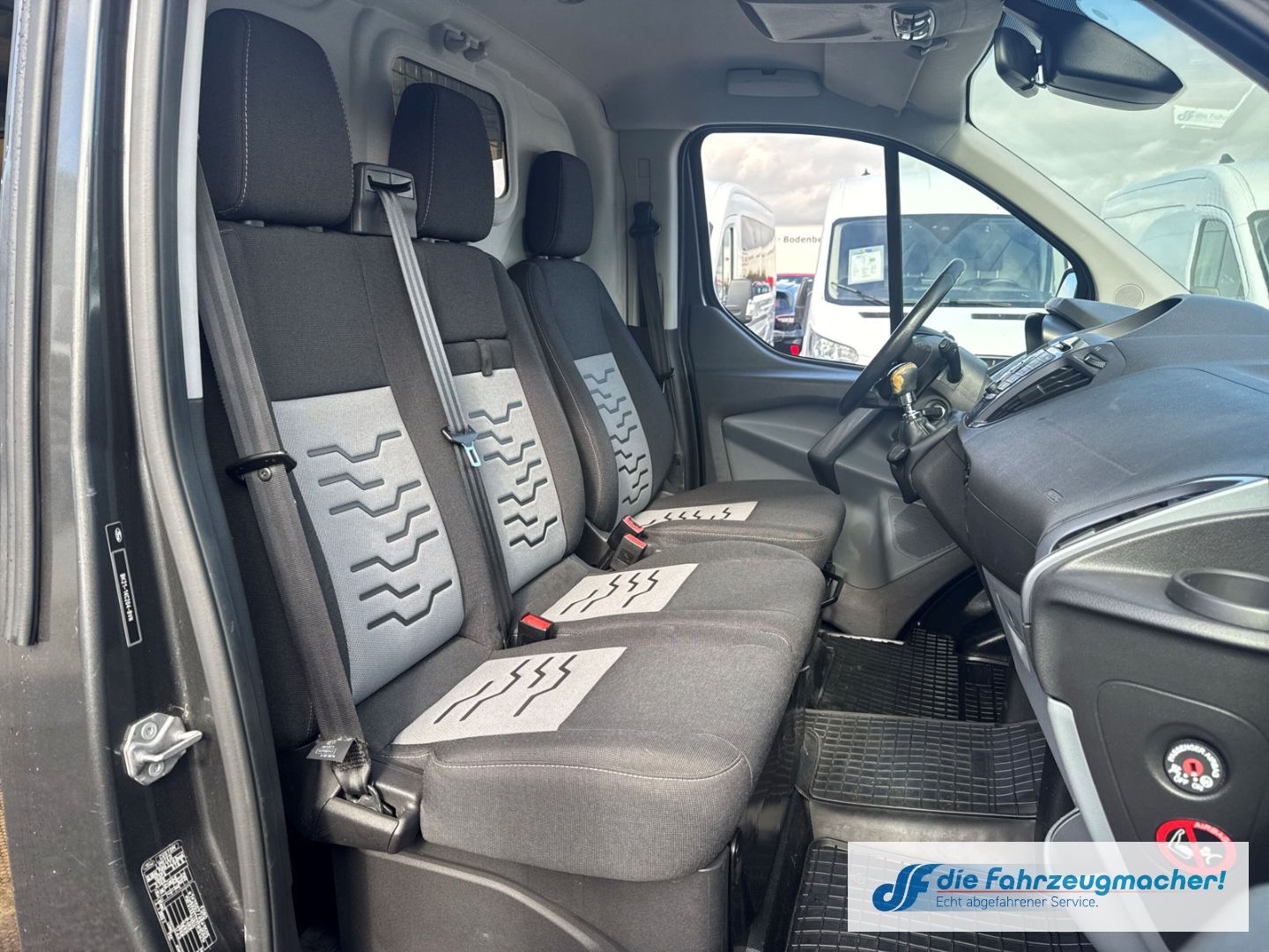 Fahrzeugabbildung Ford Transit Custom Kasten 310 L1 Limited