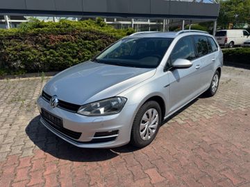 Volkswagen Golf - 3