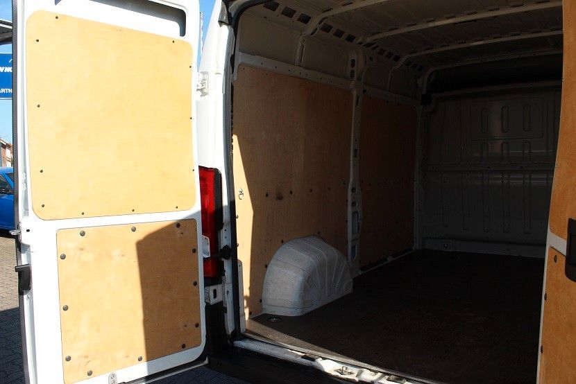 Fahrzeugabbildung Peugeot Boxer 2.2HDI 140 L2H2 KLIMA/PDC/KAMERA/270°