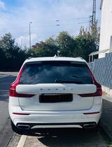 Volvo XC60 B4 R Design Geartronic R Design - Volvo XC60 Gebrauchtwagen in Frankfurt