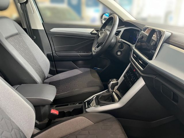 Fahrzeugabbildung Volkswagen T-Roc 1.5 TSI DSG GOAL KAMERA GJR AHK