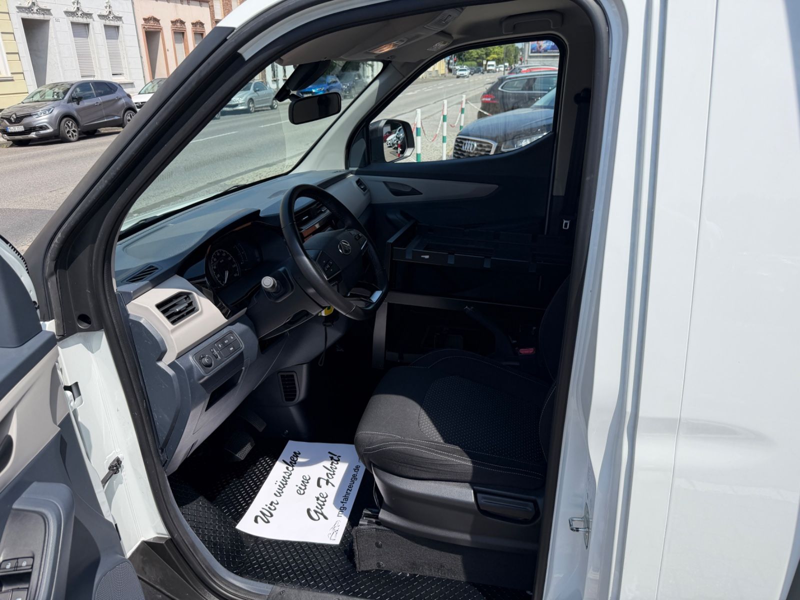Fahrzeugabbildung Maxus eDeliver3 Lieferwagen DHL/POST ETC KAMERA