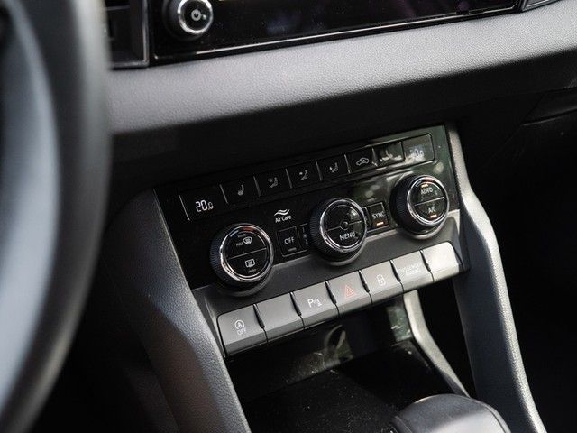 Karoq 1.5 TSI Style DSG AHK+LED+NAVI+RFK