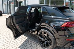 AUDI RSQ8 TFSI quattro/ AHK/ RS ESSENTIAL/ KERAMIK AUDI RSQ8 TFSI quattro/ AHK/ RS ESSENTIAL/ KERAMIK