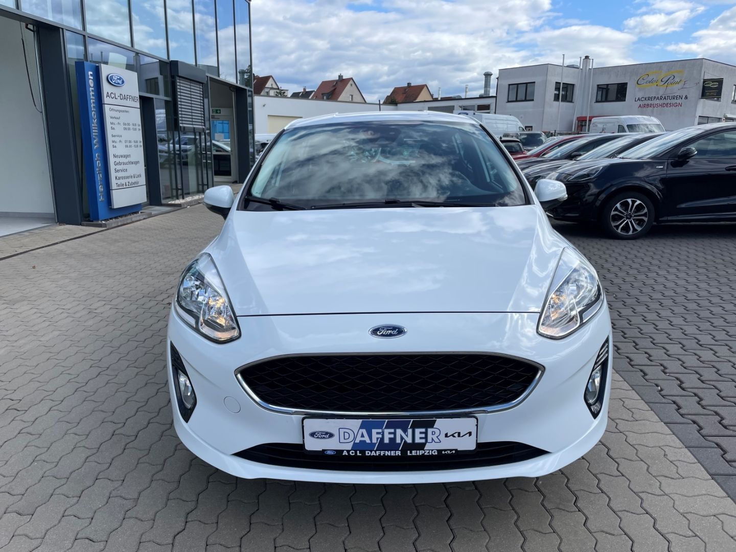 Fahrzeugabbildung Ford Fiesta Spurhalteass PDC SHZ Tempomat Bluetooth