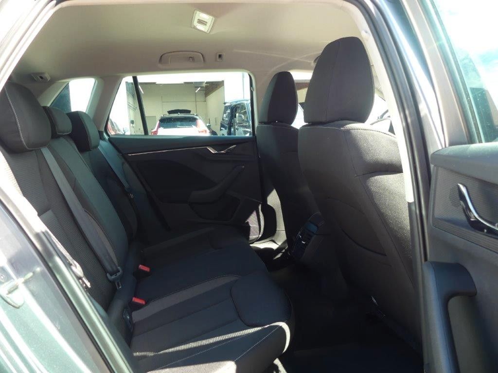Fahrzeugabbildung SKODA Kamiq 1.0l TSI DSG TOUR *LED*NAVI*FSH*PDC*