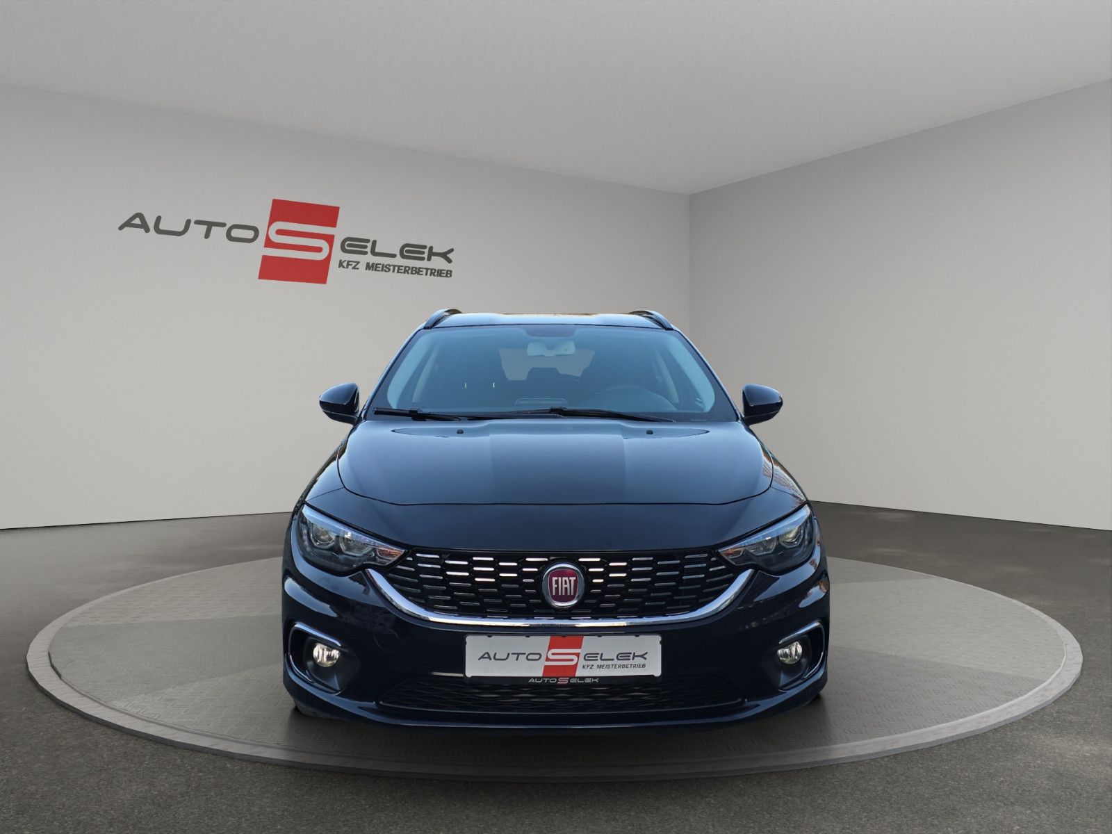 Fahrzeugabbildung Fiat Tipo Lounge Automatik Kamera LED  Navi  PCD