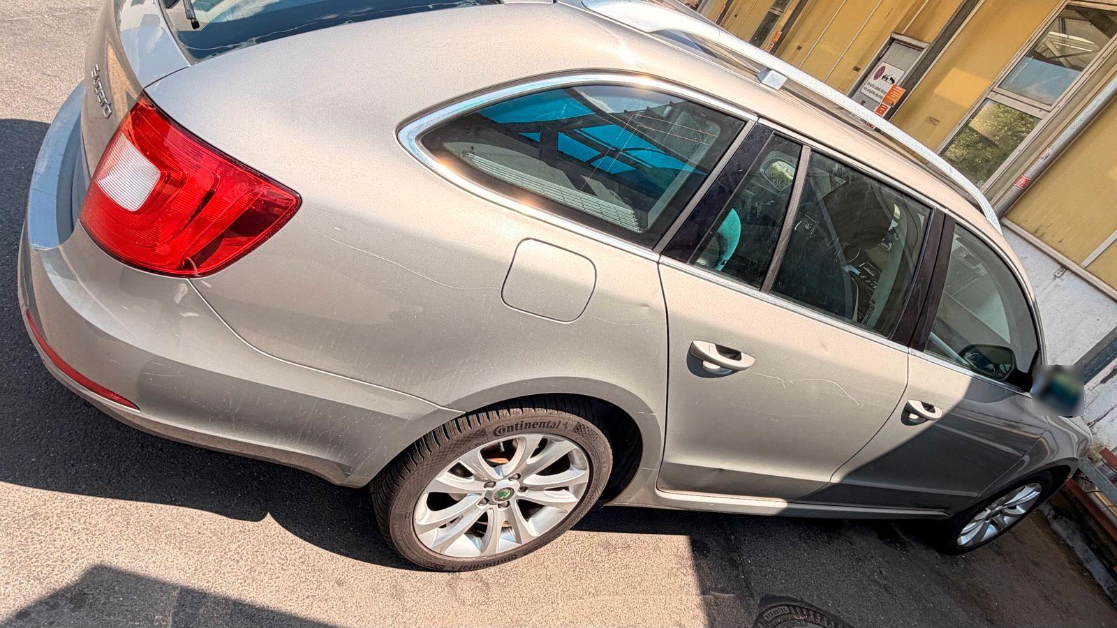 Volkswagen  2010 — photo 6