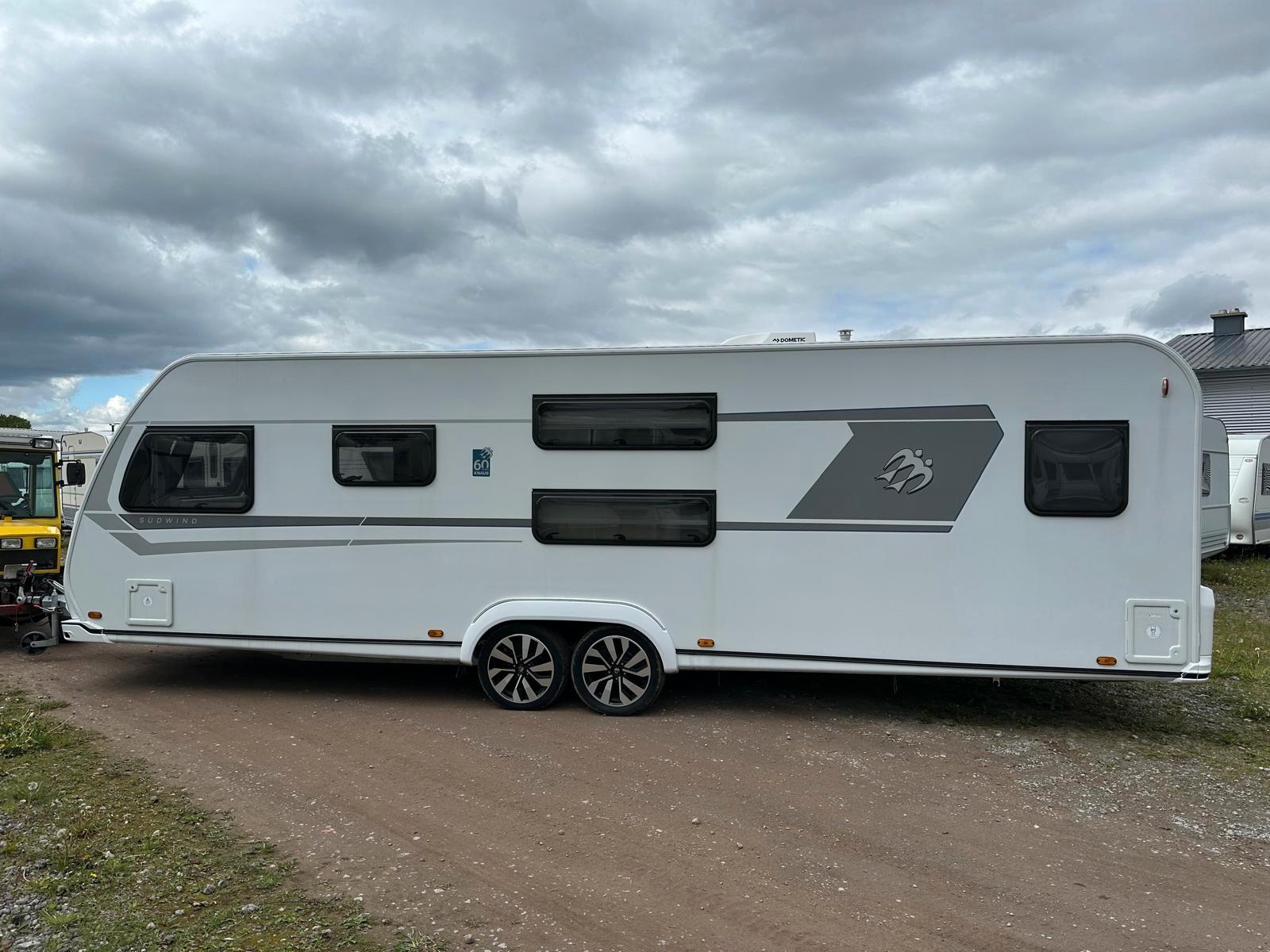 Knaus 750 UDF *60 Years* STOCKBETT FESTBETT KLIMA