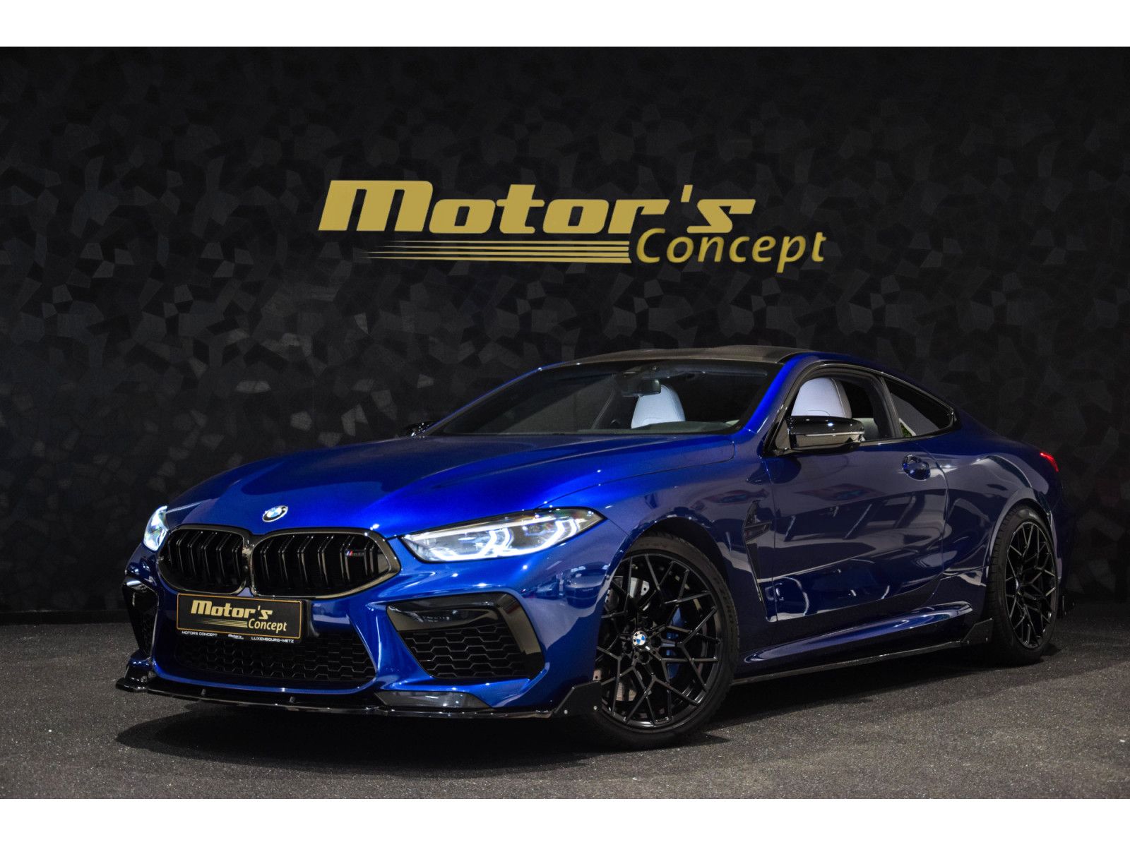 BMW M8 Compétition V8 Akrapovic