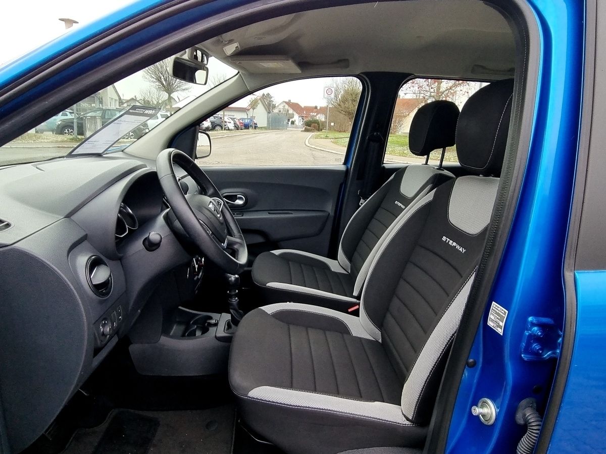 Fahrzeugabbildung Dacia Lodgy Stepway Plus TCe 130