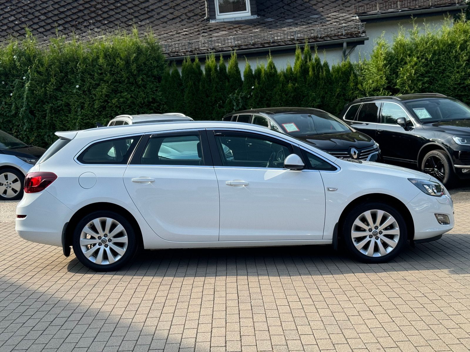 OPEL Astra, 2012, Benzin, 140 PS