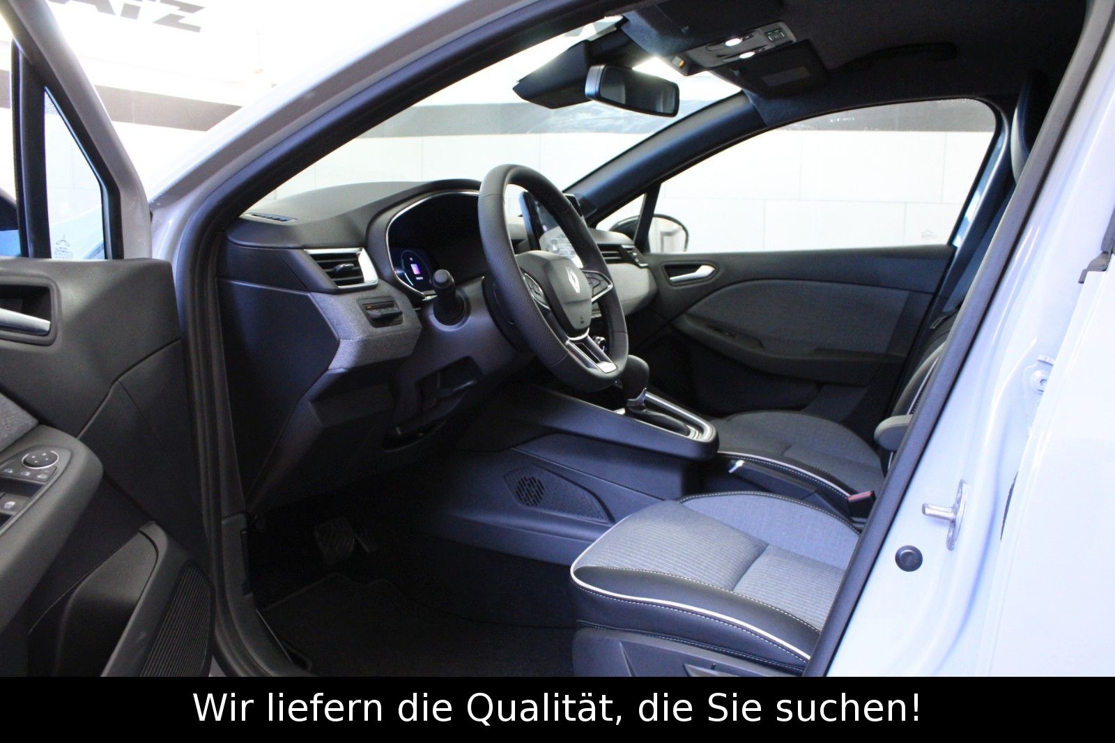 Fahrzeugabbildung Renault Clio TCe 90 Techno Automatik*Winterpaket*